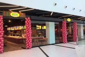 Dekoracje sklepów balonami Turek