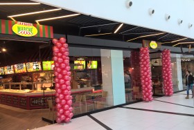 Dekoracje sklepów balonami Turek